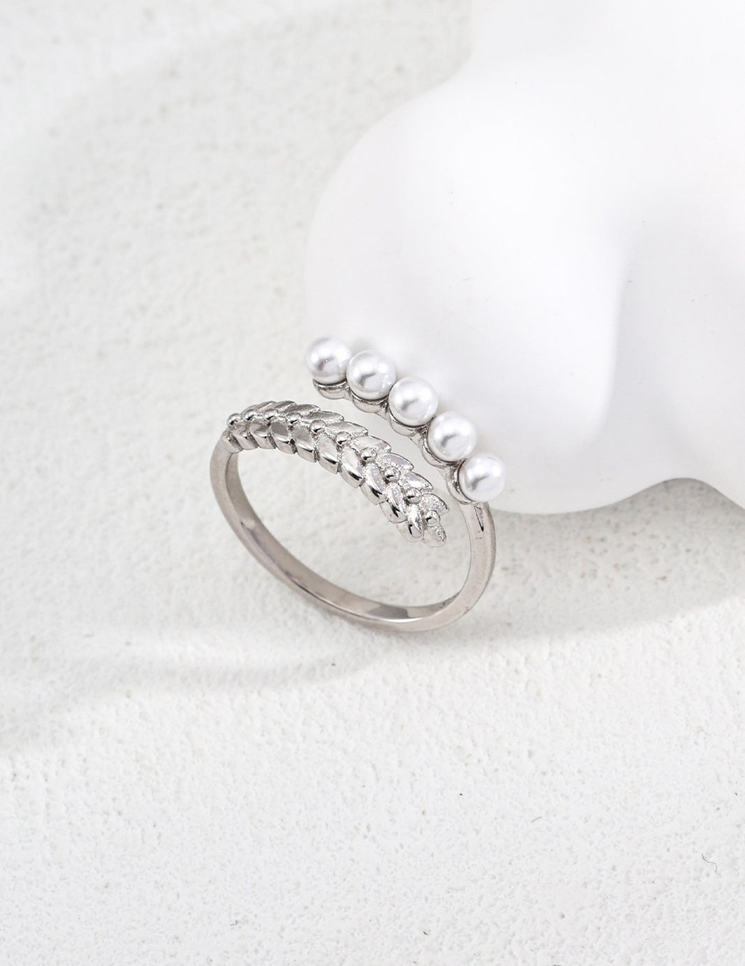 Pearl Laurel Ring