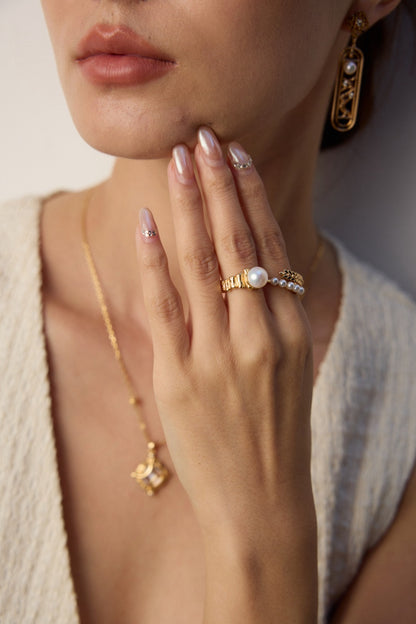 Pearl Laurel Ring