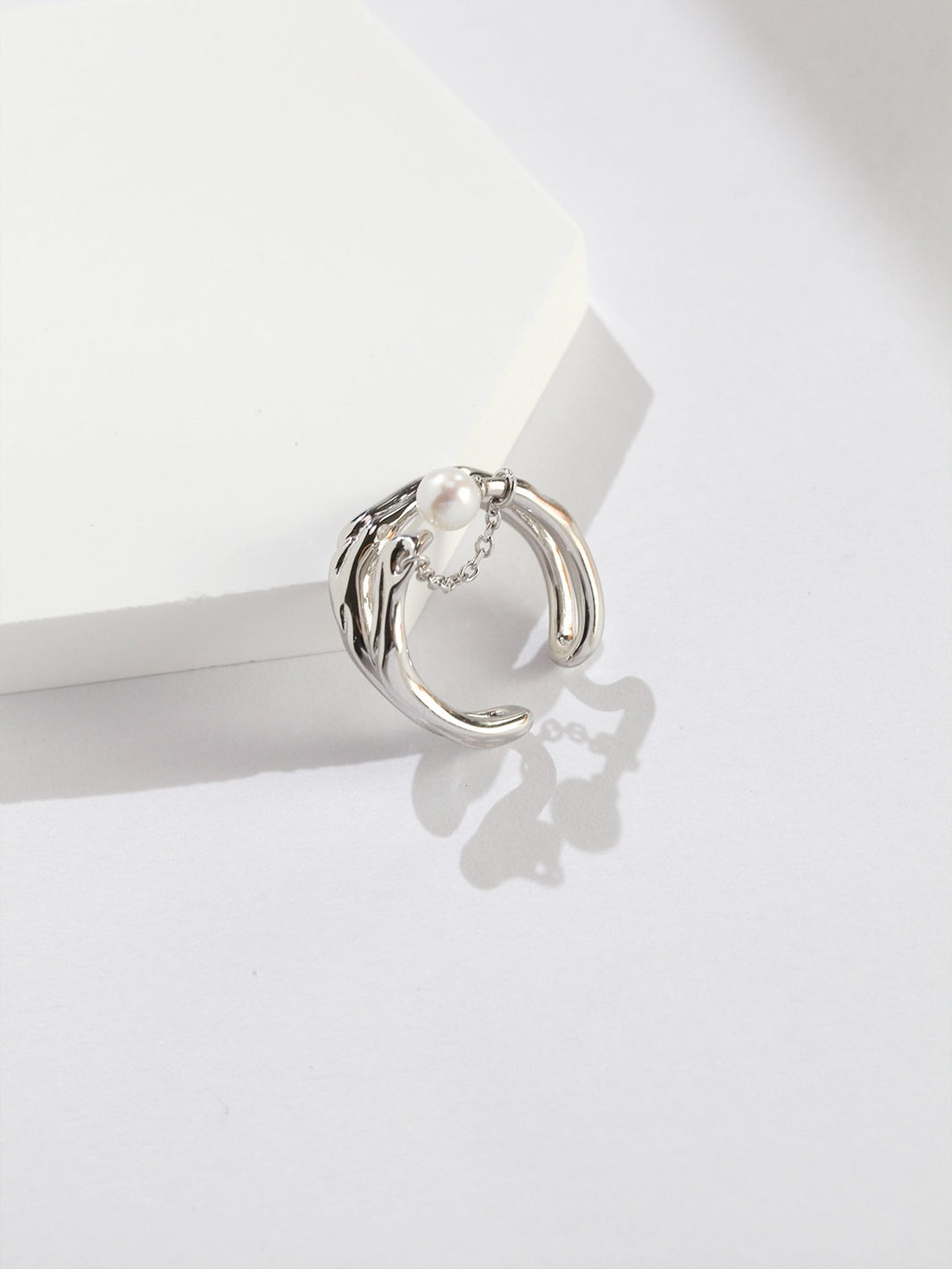 Perle Arc Chain Ring