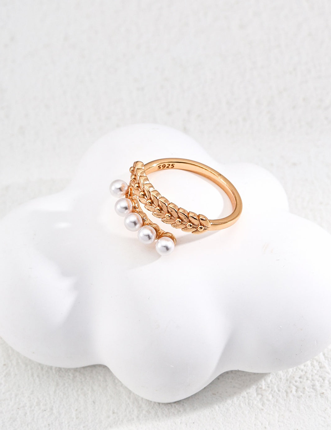 Pearl Laurel Ring