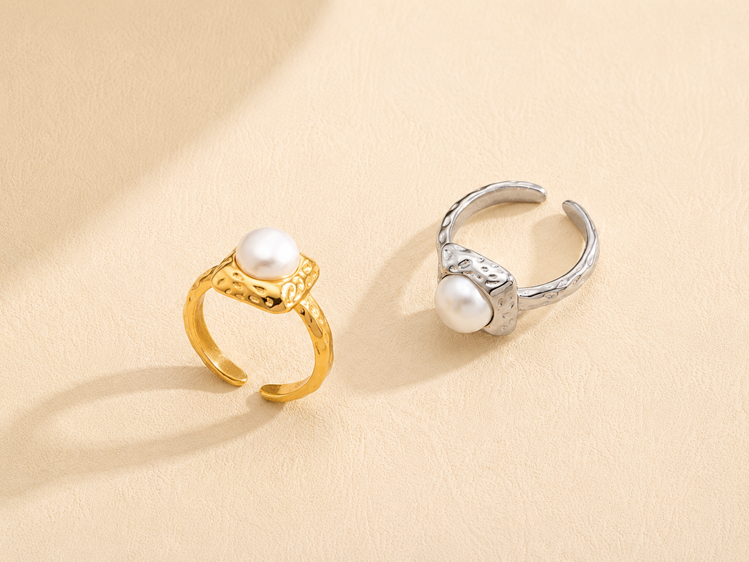 Orb Pearl Frame Ring