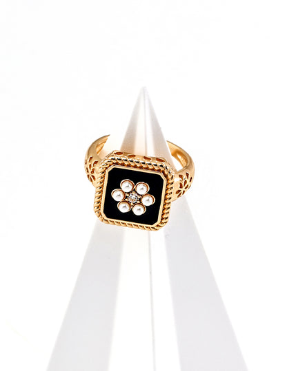 Midnight Pearl Bloom Ring